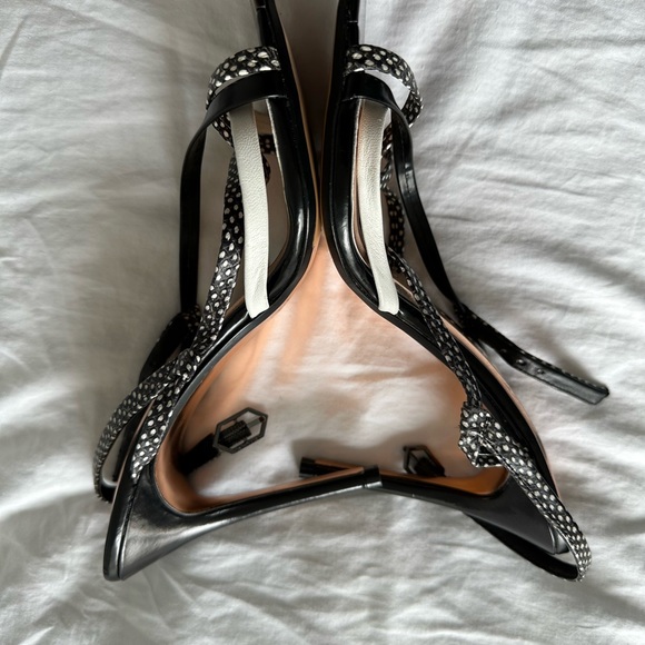 Ted Baker Polka Dot Black White Slingback Heels - Picture 2 of 6